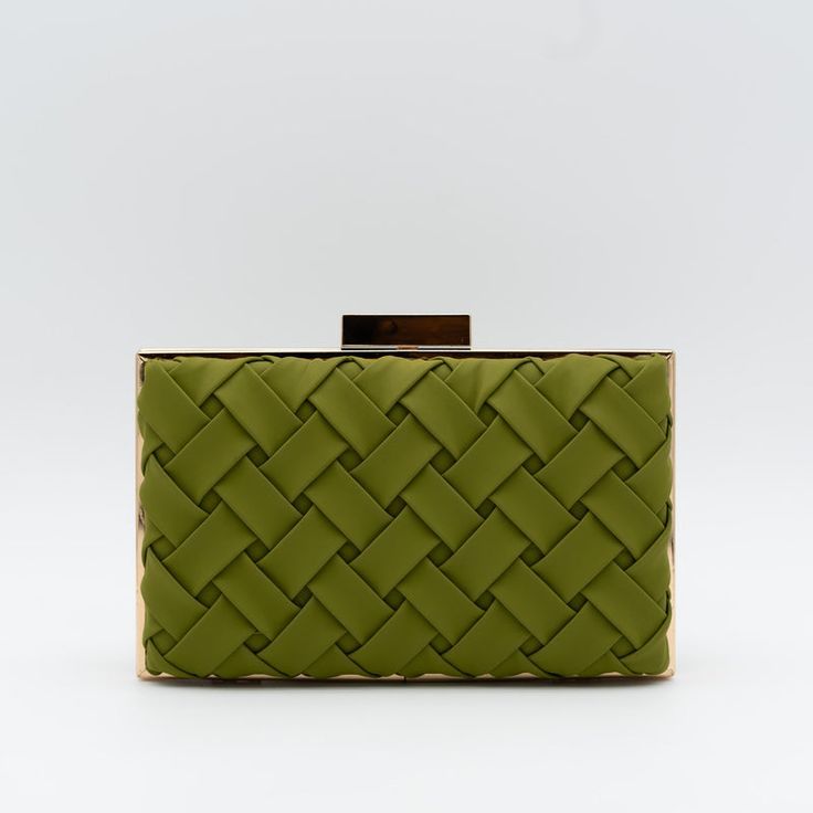 Bolso_Clutch_de_Fiesta_en_Polipiel_con_Dise%C3%B1o_Trenzado_Oliva_y_Marco_M